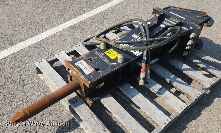 image for item LX9633 2018 Bobcat Breaker NB160  breaker