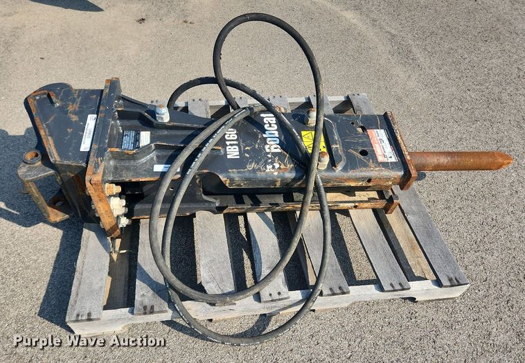 image for item LX9633 2018 Bobcat Breaker NB160  breaker