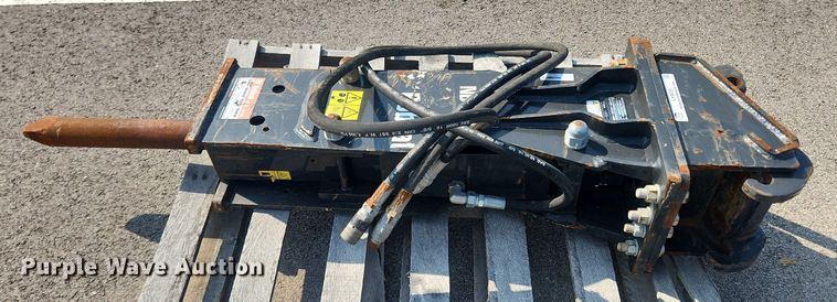 image for item LX9633 2018 Bobcat Breaker NB160  breaker