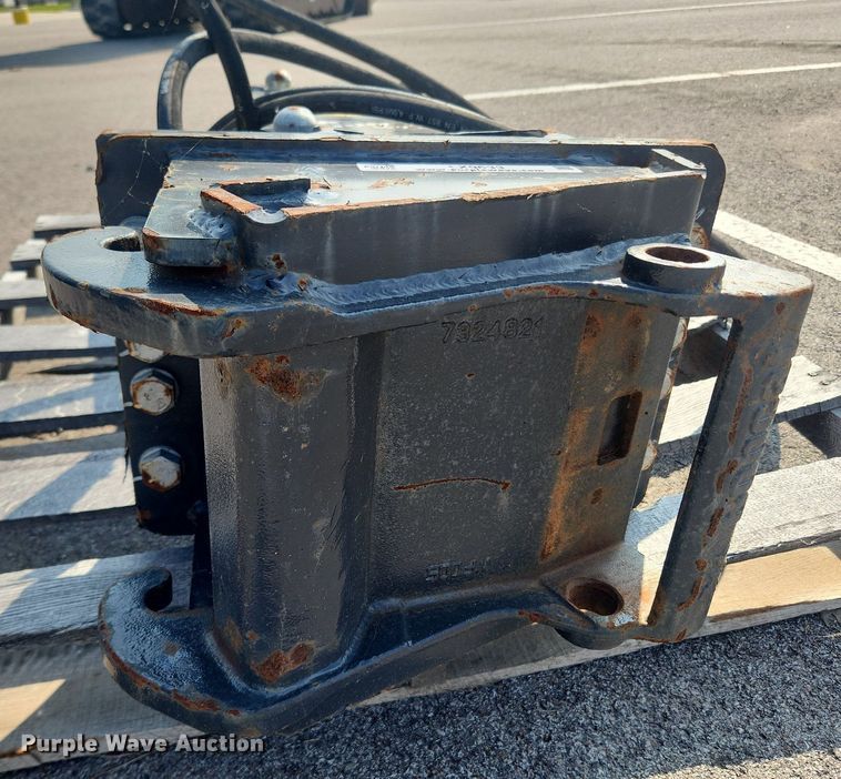 image for item LX9633 2018 Bobcat Breaker NB160  breaker