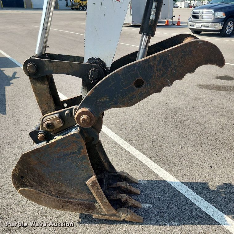 image for item LX9634 2008 Bobcat 337G  mini excavator