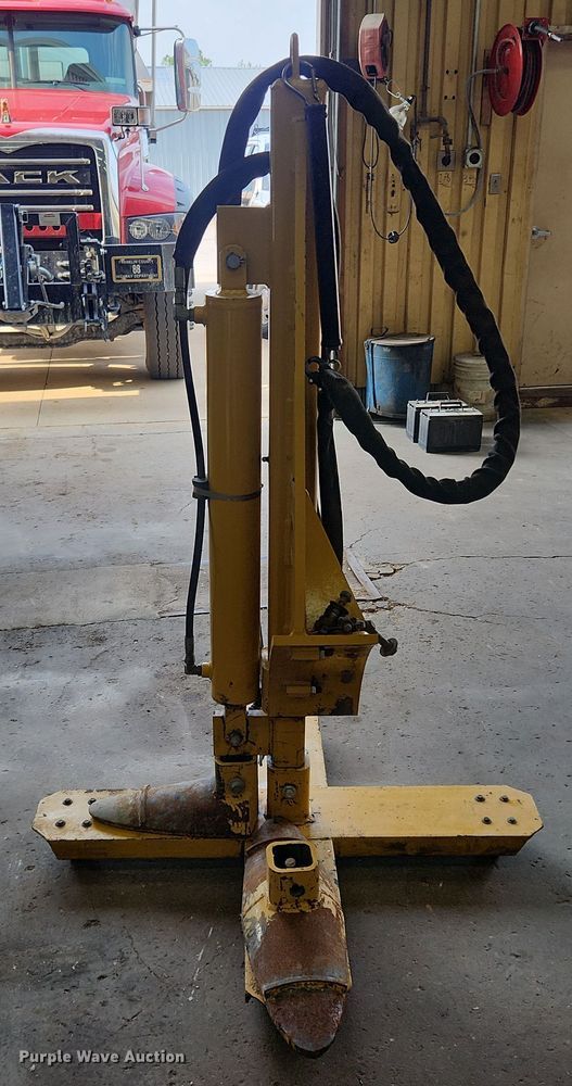 image for item LX9652 2014 Rome Culvert Hog G Series  culvert straightener