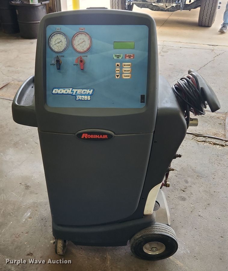 image for item LX9656 Robinair Cooltech 34288  AC recharging machine