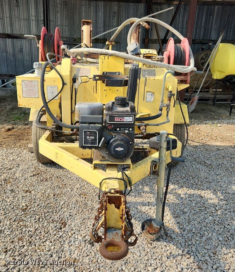 image for item LX9657 2005 Bomag Pro Tack TW250  melter applicator