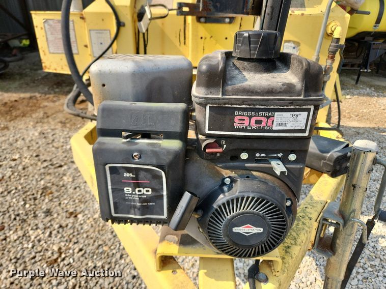 image for item LX9657 2005 Bomag Pro Tack TW250  melter applicator