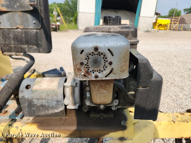 image for item LX9657 2005 Bomag Pro Tack TW250  melter applicator