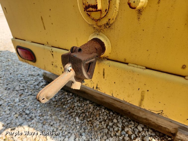 image for item LX9657 2005 Bomag Pro Tack TW250  melter applicator