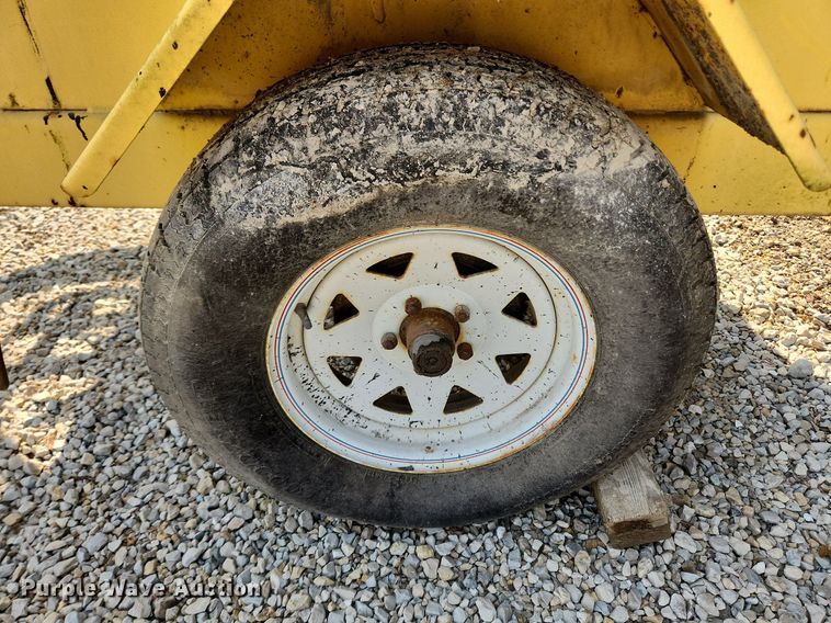 image for item LX9657 2005 Bomag Pro Tack TW250  melter applicator