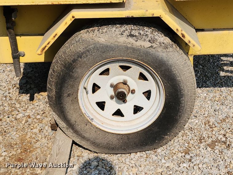 image for item LX9657 2005 Bomag Pro Tack TW250  melter applicator