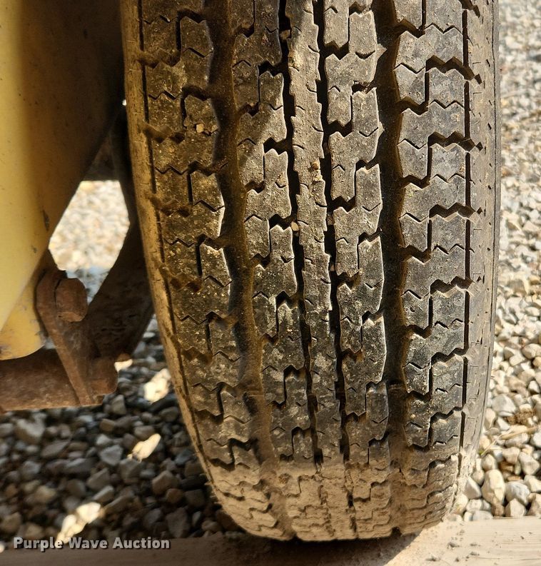 image for item LX9657 2005 Bomag Pro Tack TW250  melter applicator