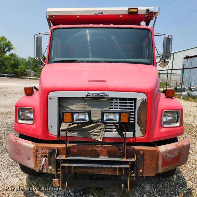 image for item LX9659 2004 Freightliner Business Class M2  dump truck