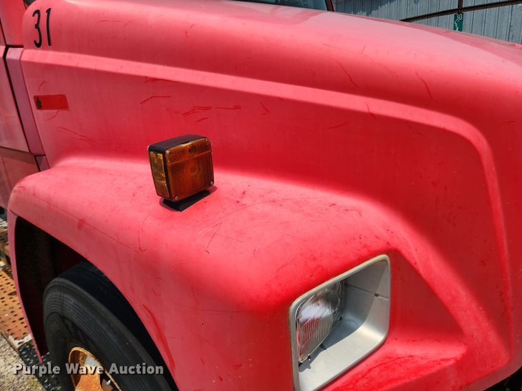 image for item LX9659 2004 Freightliner Business Class M2  dump truck