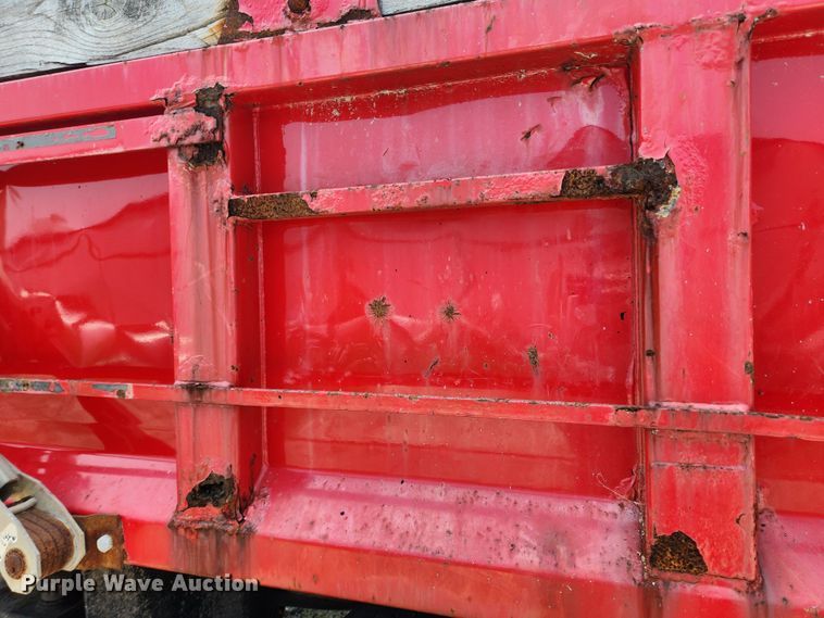 image for item LX9659 2004 Freightliner Business Class M2  dump truck