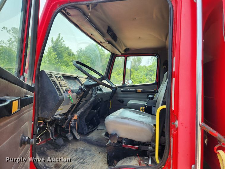 image for item LX9659 2004 Freightliner Business Class M2  dump truck