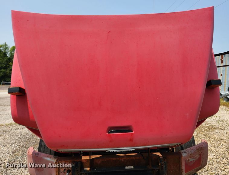 image for item LX9659 2004 Freightliner Business Class M2  dump truck