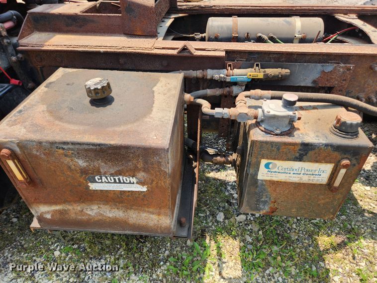 image for item LX9659 2004 Freightliner Business Class M2  dump truck