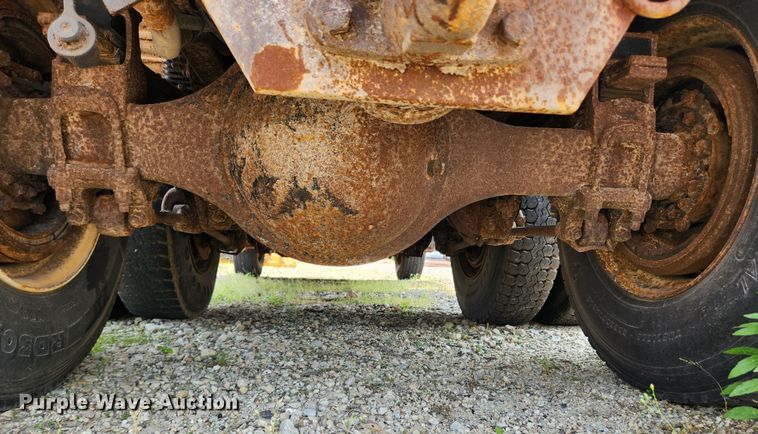 image for item LX9659 2004 Freightliner Business Class M2  dump truck