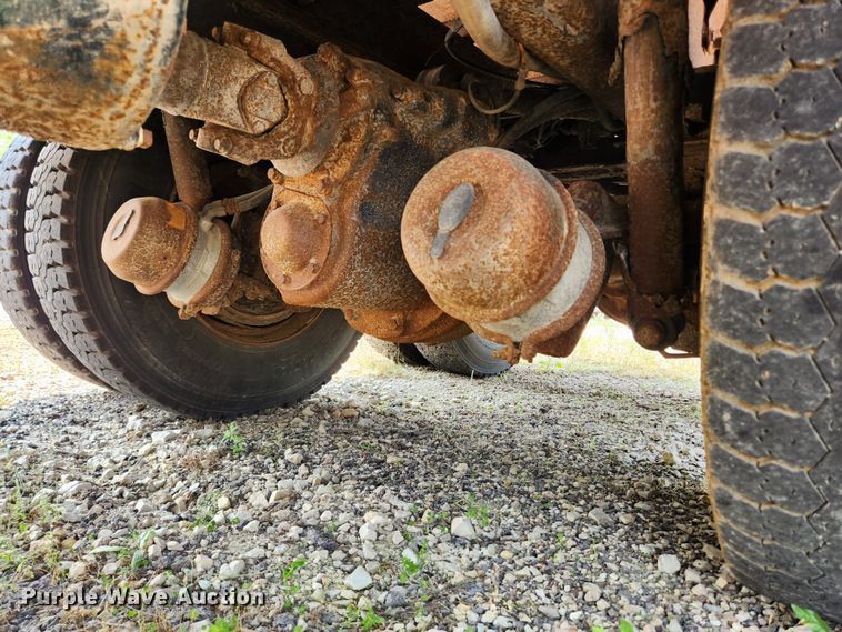 image for item LX9659 2004 Freightliner Business Class M2  dump truck