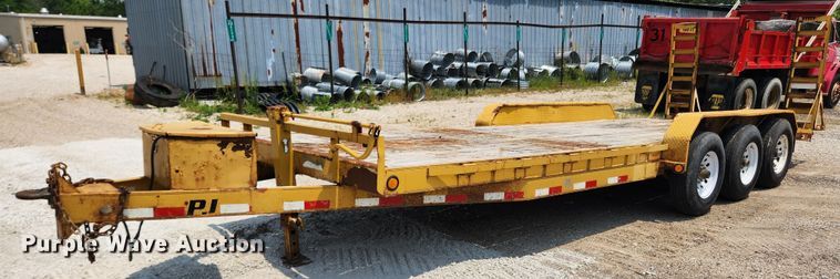 image for item LX9660 2010 PJ CC243  equipment trailer