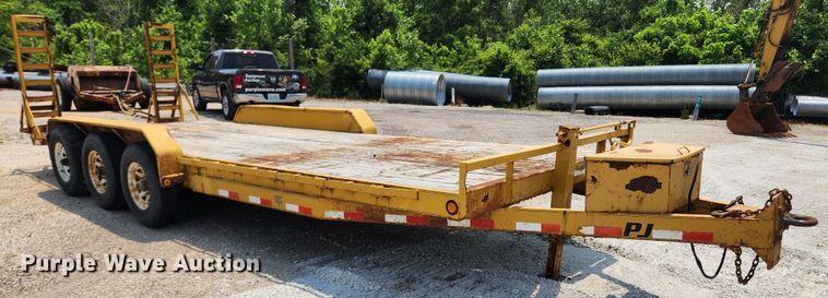 image for item LX9660 2010 PJ CC243  equipment trailer