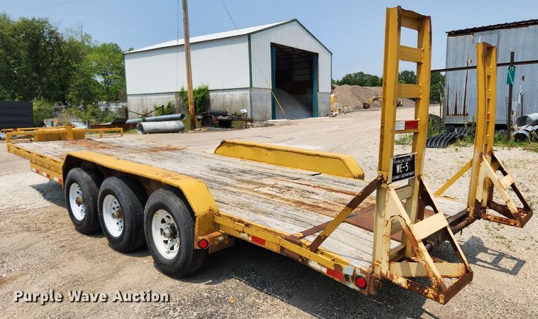 image for item LX9660 2010 PJ CC243  equipment trailer
