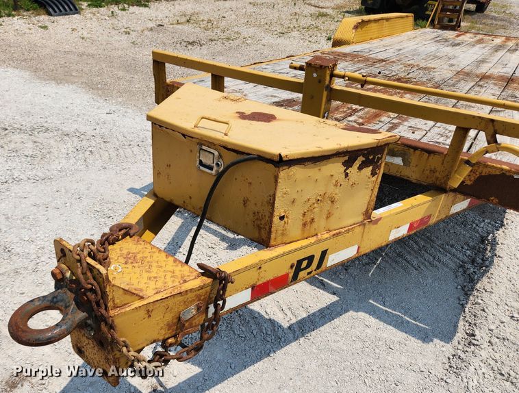 image for item LX9660 2010 PJ CC243  equipment trailer