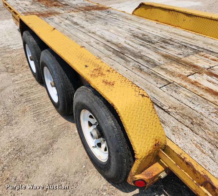 image for item LX9660 2010 PJ CC243  equipment trailer