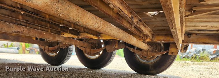 image for item LX9660 2010 PJ CC243  equipment trailer