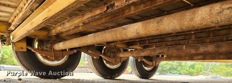 image for item LX9660 2010 PJ CC243  equipment trailer