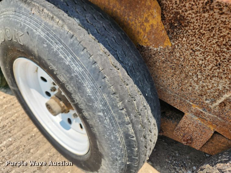 image for item LX9660 2010 PJ CC243  equipment trailer