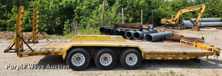 image for item LX9663 2010 PJ CC243  equipment trailer