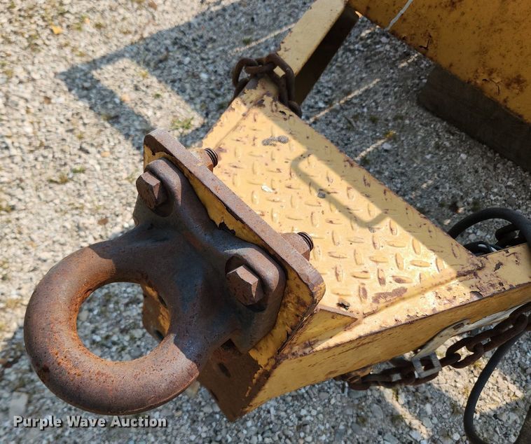 image for item LX9663 2010 PJ CC243  equipment trailer