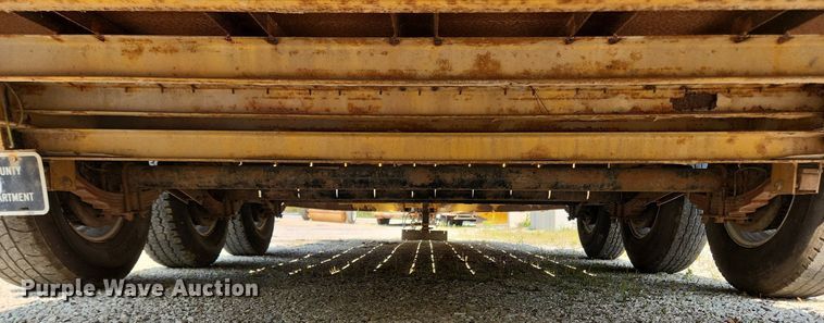 image for item LX9663 2010 PJ CC243  equipment trailer