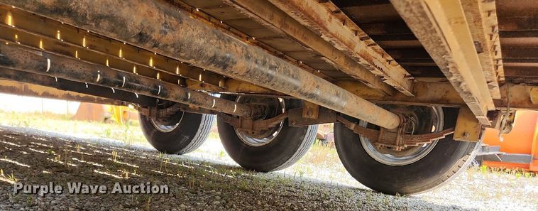 image for item LX9663 2010 PJ CC243  equipment trailer