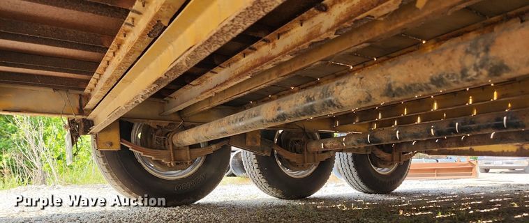 image for item LX9663 2010 PJ CC243  equipment trailer