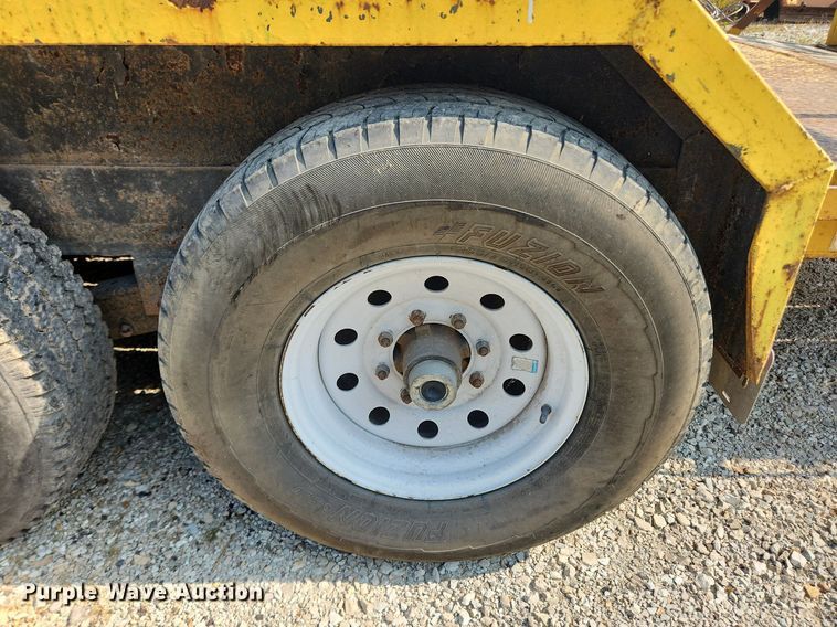 image for item LX9663 2010 PJ CC243  equipment trailer