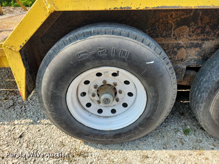 image for item LX9663 2010 PJ CC243  equipment trailer