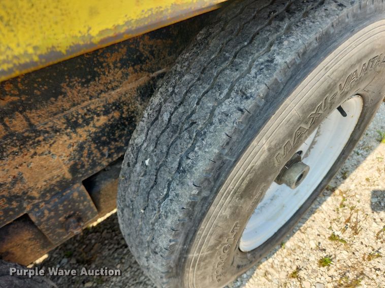 image for item LX9663 2010 PJ CC243  equipment trailer