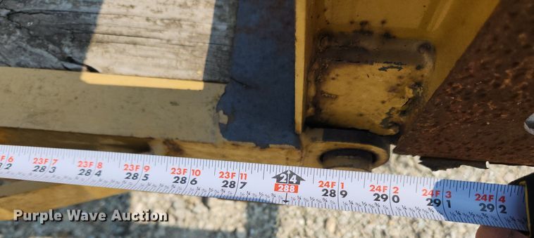 image for item LX9663 2010 PJ CC243  equipment trailer