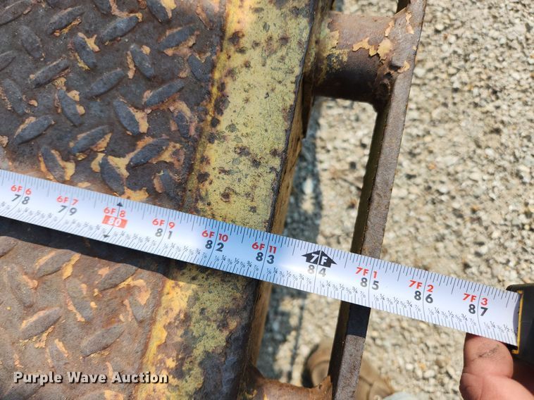 image for item LX9663 2010 PJ CC243  equipment trailer