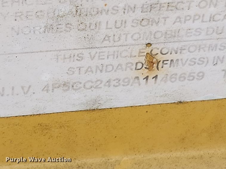 image for item LX9663 2010 PJ CC243  equipment trailer