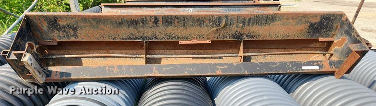 image for item LX9664 Gravel spreader