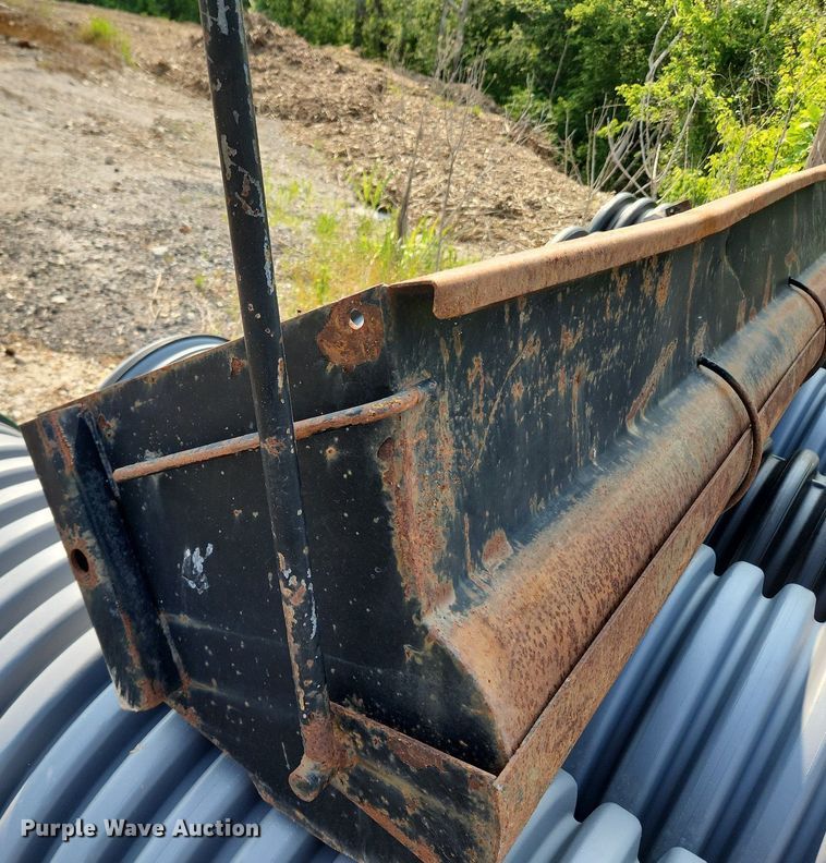 image for item LX9664 Gravel spreader