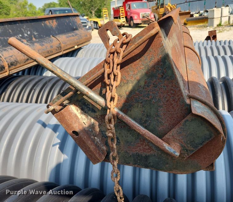 image for item LX9665 Gravel spreader