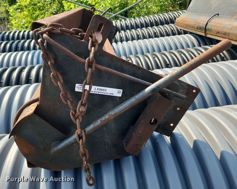 image for item LX9665 Gravel spreader