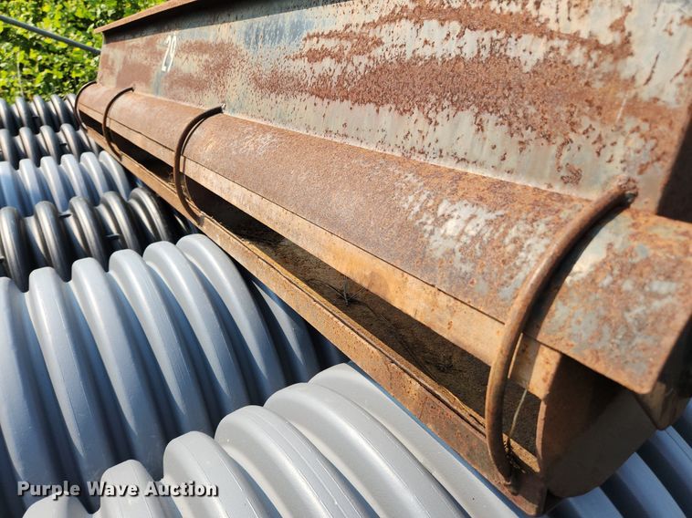 image for item LX9665 Gravel spreader