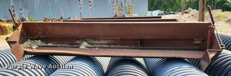 image for item LX9666 Gravel spreader