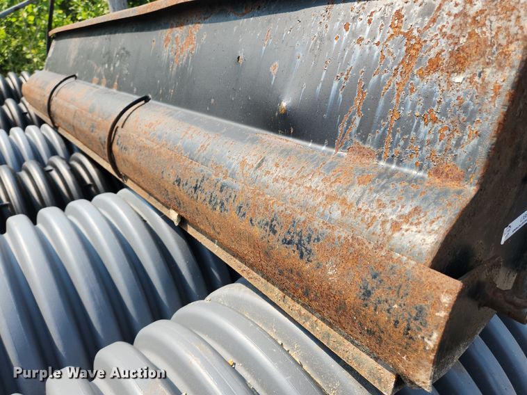 image for item LX9666 Gravel spreader