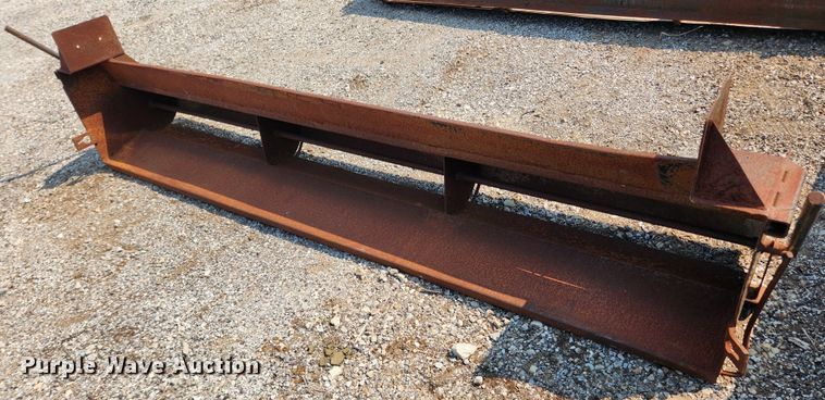 image for item LX9667 Gravel spreader