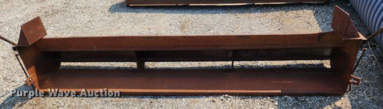 image for item LX9667 Gravel spreader